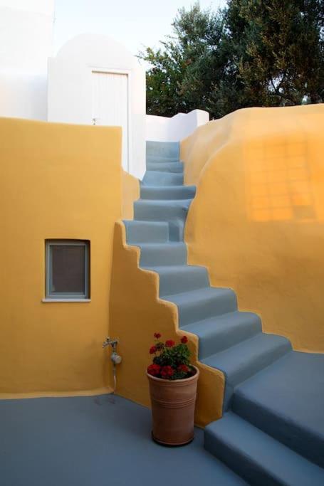 Hermes Cave House By Oias Local Cave Houses Экстерьер фото